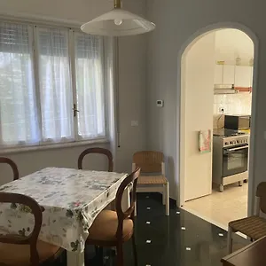 https://casa-di-aldo-una-casa-nel-centro-di-nervi.hotelitalianriviera.com
